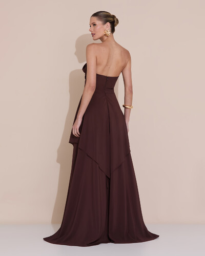 Foto Vestido de Festa Longo Tomara que Caia Crepe Chiffon Drapeado Camadas Marrom