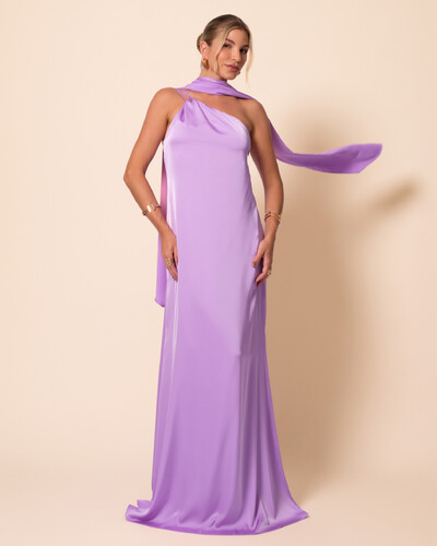 Foto Vestido de Festa Longo em Cetim Fluido um Ombro Só com Lenço Lilás