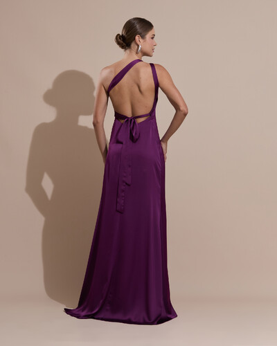 Foto Vestido de Festa Longo Cetim Fluido Um Ombro Só Amarração Costas Roxo