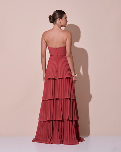 Foto Vestido de Festa Longo Tomara que Caia Crepe Chiffon Plissado Camadas Terracota