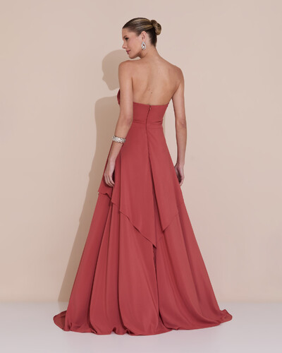 Foto Vestido de Festa Longo Tomara que Caia Crepe Chiffon Drapeado Camadas Terracota