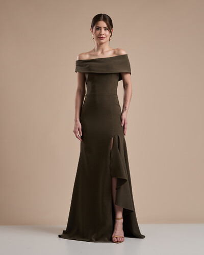 Foto Vestido de Festa Longo Alfaiataria Ombro a Ombro com Babado Cascata Verde Oliva