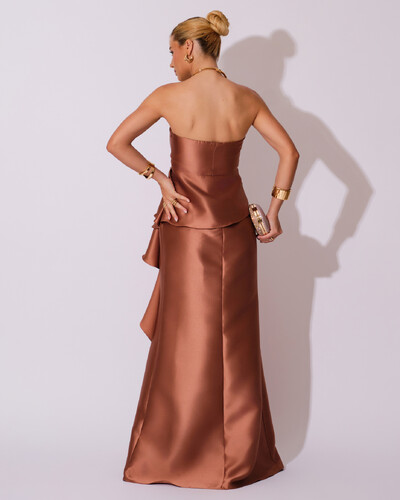 FotoVestido de Festa Longo Tomara que Caia Babado Cascata Mocha Mousse