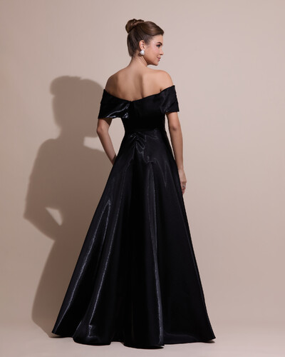 Foto Vestido de Festa Longo Cetim Cristal Ombro a Ombro Drapeado Preto