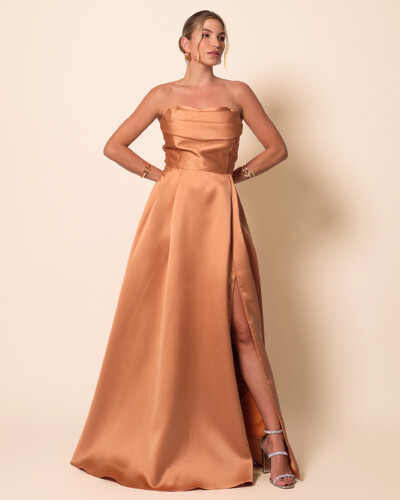 Foto Vestido de Festa Longo Tomara que Caia Trançado Costa em Zibeline Mocha Mousse New