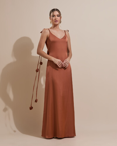 Foto Vestido de Festa Longo Decote Degagê Costas Cetim Flores 3D Alças Mocha Mousse