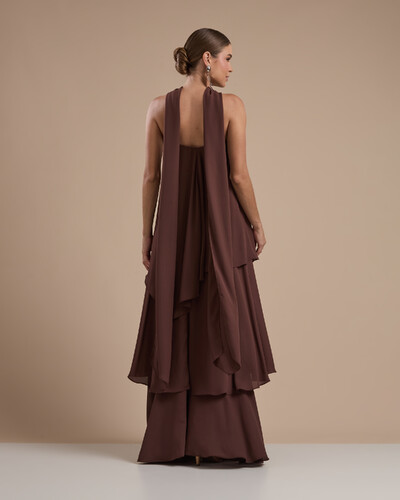 FotoVestido de Festa Longo Chiffon Crepe em Camadas com Lenço Marrom