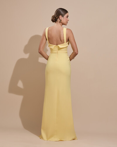 FotoVestido de Festa Longo Alfaiataria Decote Coração com Alças e Fenda Amarelo Manteiga