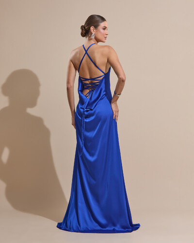 FotoVestido Longo de Cetim com Decote Triangular e Amarração nas Costas Degagê Azul Royal
