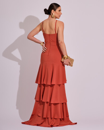 FotoVestido Longo Frente Única em Crepe com Babados e Camadas Terracota