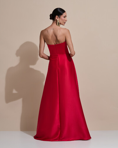 Foto Vestido de Festa Longo Tomara que Caia Decote Coração Cetim Cruzado Costas Vermelho