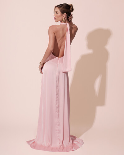 FotoVestido Longo de Festa Cetim Fluido Gola Alta e Babado Cascata Rose Gold