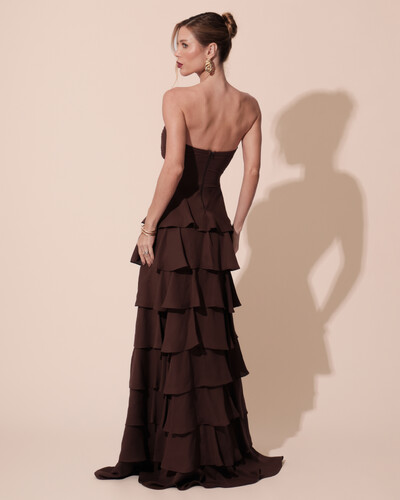 FotoVestido Longo Crepe Chiffon Tomara que Caia Plissado em Camadas Marrom