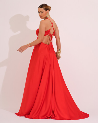 FotoVestido de Festa Longo Cetim Fluido Frente Única Costa Cruzada Vermelho