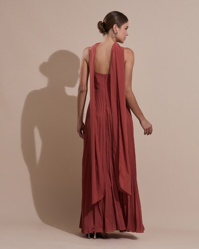 FotoVestido de Festa Longo Plissado Crepe Chiffon com Alça e Lenço Terracota