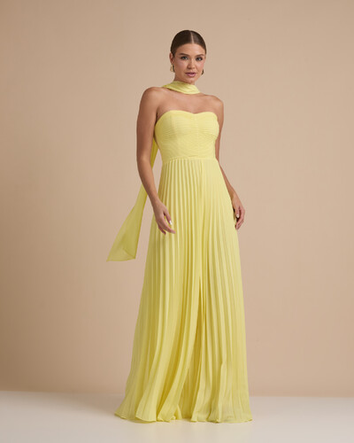 Foto Macacão de Festa Longo Crepe Chiffon Tomara que Caia Plissado com Lenço Amarelo Manteiga