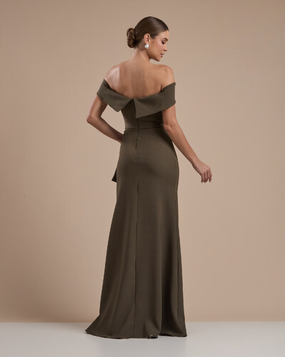 FotoVestido de Festa Longo Ombro a Ombro com Fenda em Alfaiataria Verde Oliva