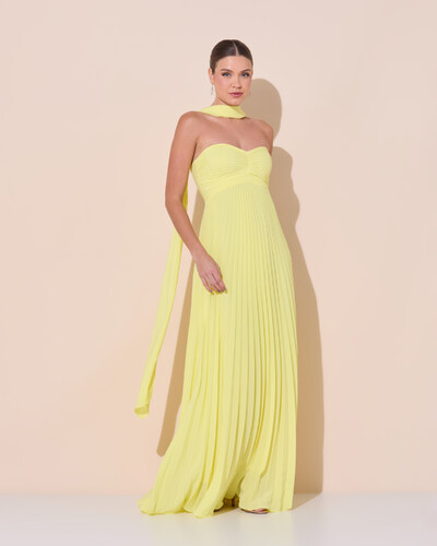 Foto Vestido de Festa Longo Tomara que Caia Plissado com Lenço Amarelo Manteiga