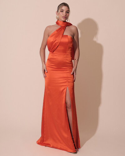 Foto Vestido de Festa Longo Cetim Alfaiataria Tomara que Caia com Faixa Lenço Laranja