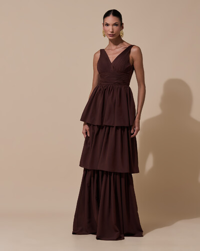 Foto Vestido de Festa Longo Decote V Crepe Chiffon Plissado Camadas Babado Marrom