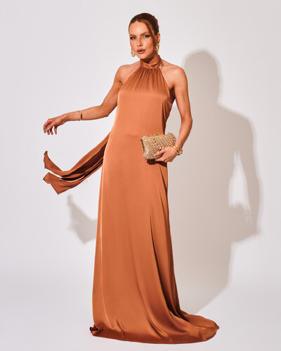 Foto Vestido de Festa Gola Alta com Decote nas Costas Acetinado Mocha Mousse