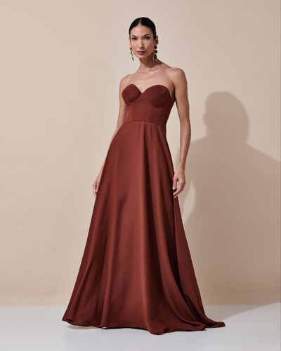 Foto Vestido de Festa Longo Tomara que Caia Crepe Chiffon Decote Coração Lenço Marrom New