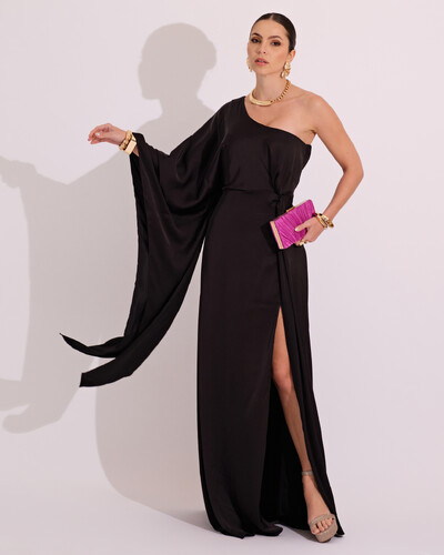 Foto Vestido Longo de Cetim Fluido uma Manga e Detalhe Torcido Preto