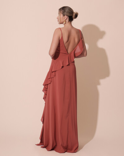 FotoVestido de Festa Longo Crepe Chiffon Degagê com Fenda e Babado Cascata Terracota