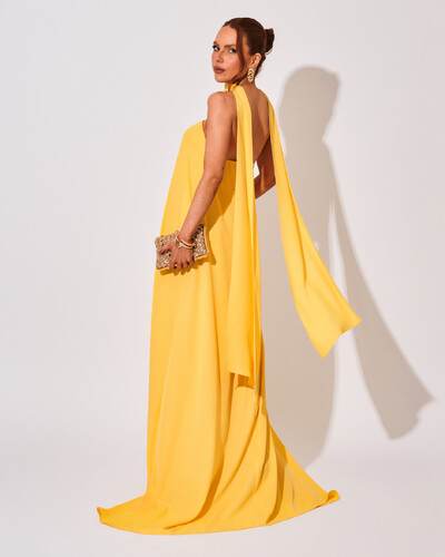 FotoVestido de Festa Longo Crepe Tomara que Caia com Lenço Amarelo