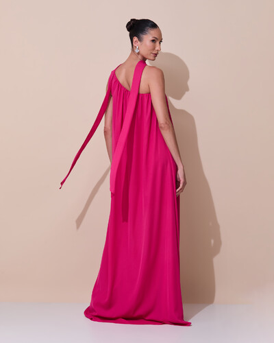 Foto Vestido de Festa Longo Crepe Fluido um Ombro Só com Lenço Pink Escuro