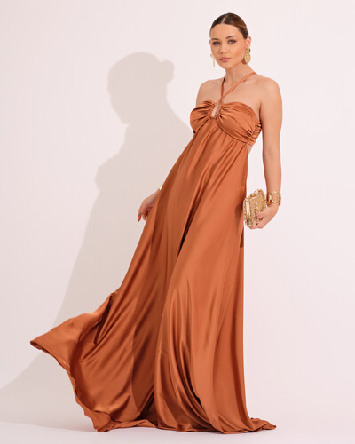 Foto Vestido de Festa Longo Cetim Fluido Frente Única Costa Cruzada Mocha Mousse