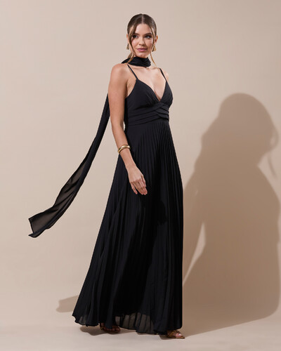 Foto Vestido de Festa Longo Plissado Crepe Chiffon com Alça e Lenço Preto