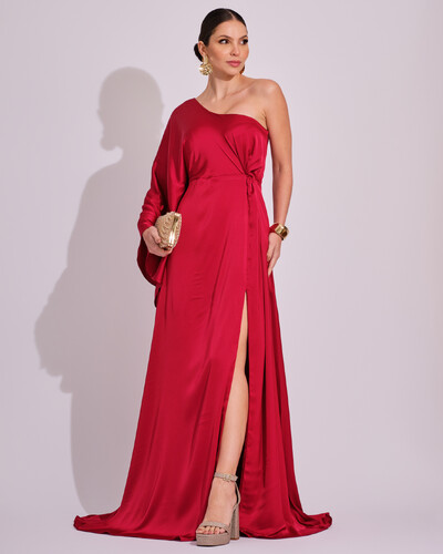 Foto Vestido Longo de Cetim Fluido uma Manga e Detalhe Torcido Marsala