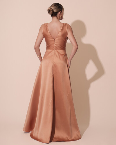 FotoVestido de Festa Longo Plus Size Zibeline Faixa e Flor Mocha Mousse New