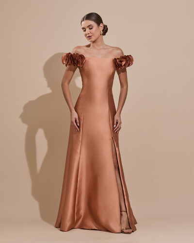 Foto Vestido Longo de Festa Zibeline Ombro a Ombro com Flores e Fenda Mocha Mousse New