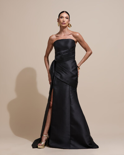 Foto Vestido de Festa Longo Tomara que Caia Zibeline Drapeado e Faixa Preto