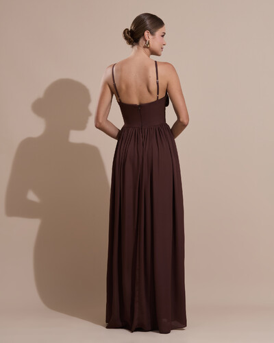 Foto Vestido de Festa Longo Crepe Chiffon Drapeado com Alças Finas Marrom