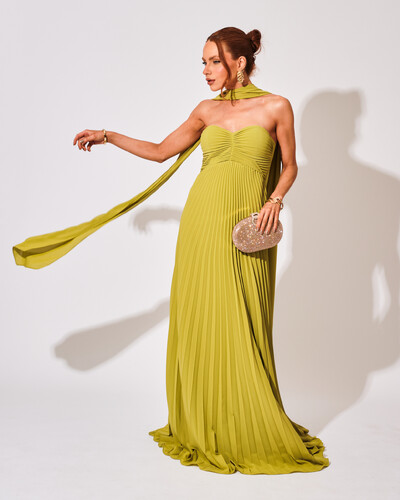 Foto Vestido de Festa Longo Tomara que Caia Plissado com Lenço Verde Pistache
