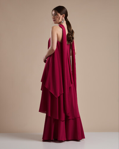 FotoVestido de Festa Longo Chiffon Crepe em Camadas com Lenço Cereja