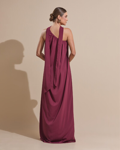 Foto Vestido de Festa Longo Crepe Fluido um Ombro Só com Lenço Marsala