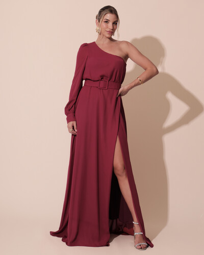 Foto Vestido de Festa Longo um Ombro Só Manga Longa com Cinto Cereja