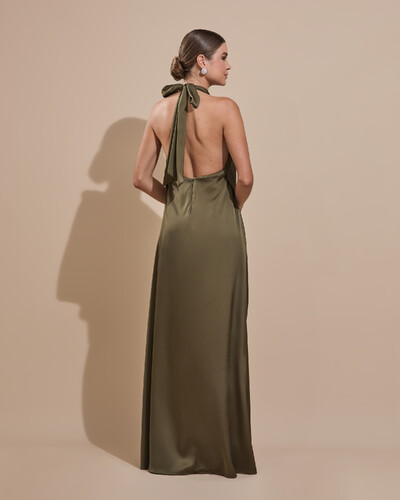 Foto Vestido de Festa Longo Cetim Fluido Frente Única Degagê Mil Formas Verde Oliva