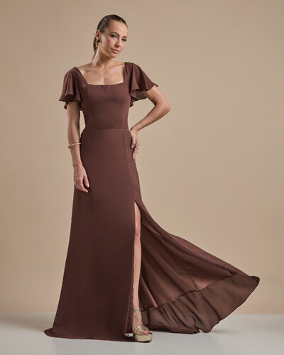 Foto Vestido de Festa Longo Crepe Chiffon Manga Babado e Fenda Marrom