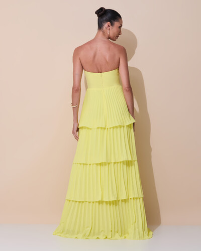 Foto Vestido de Festa Longo Tomara que Caia Crepe Chiffon Plissado Camadas Amarelo Manteiga