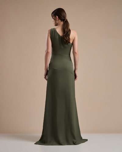 Foto Vestido de Festa Longo Crepe Chiffon Um Ombro Só Drapeado com Babado Cascata Verde Oliva