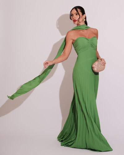 Foto Vestido de Festa Longo Tomara que Caia Plissado com Lenço Verde Kiwi