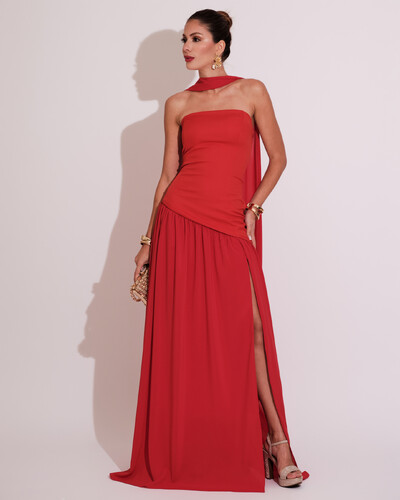 Foto Vestido de Festa Longo Tomara que Caia Alfaiataria e Saia Crepe Chiffon e Lenço Vermelho
