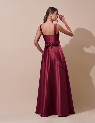Foto Vestido de Festa Longo Zibeline com Fenda e Faixa Marsala Escuro