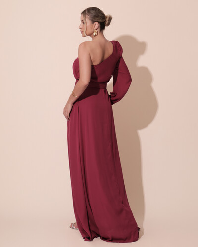 FotoVestido de Festa Longo um Ombro Só Manga Longa com Cinto Cereja