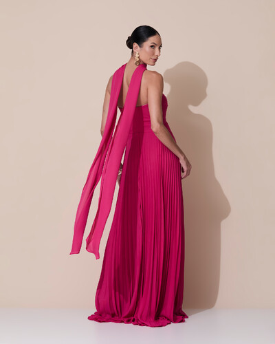Foto Vestido de Festa Longo Tomara que Caia Plissado com Lenço Pink Escuro